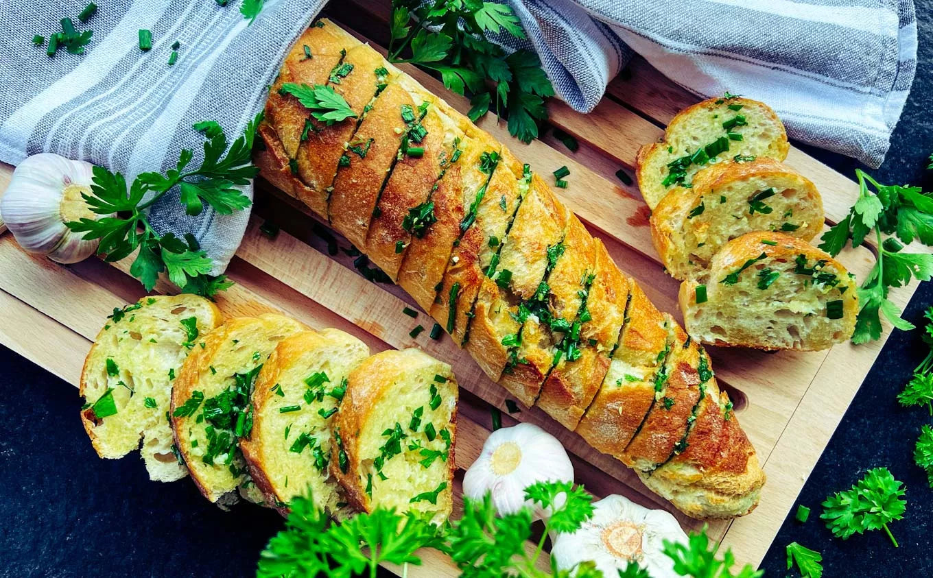 La recette de la baguette à l'ail
