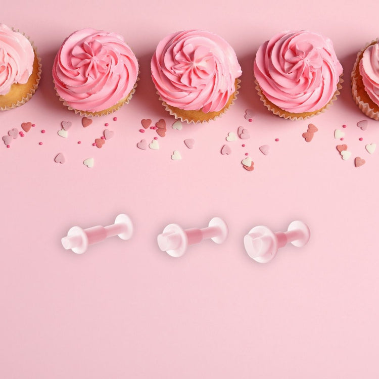 Lot de 3 emporte-pièces cœur à poussoir pour pâte à sucre Zenker Candy
