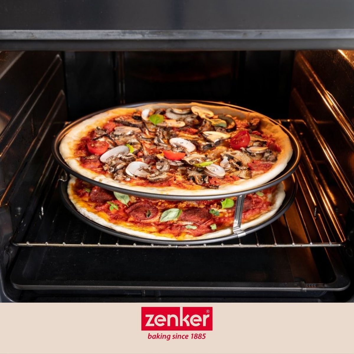 Set de 2 plaques à pizza 32 cm et une roulette à pizza Zenker Countries
