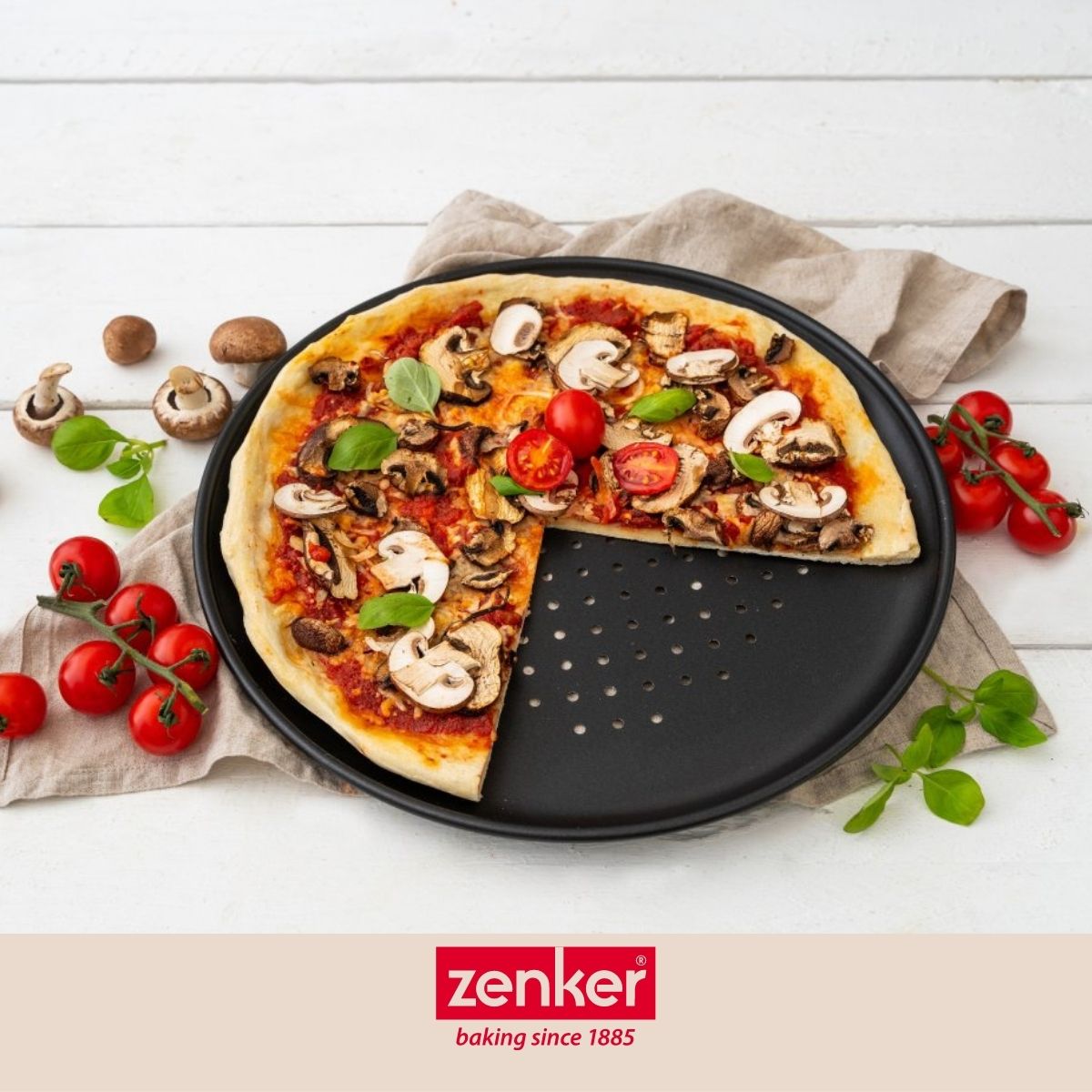 Set de 2 plaques à pizza 32 cm et une roulette à pizza Zenker Countries